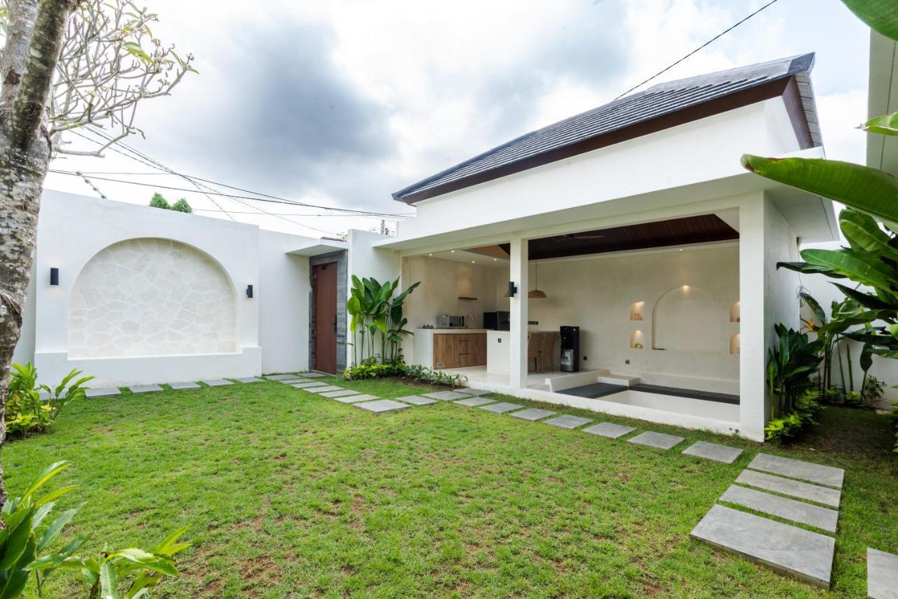 J4 Villas Sanur Exterior photo