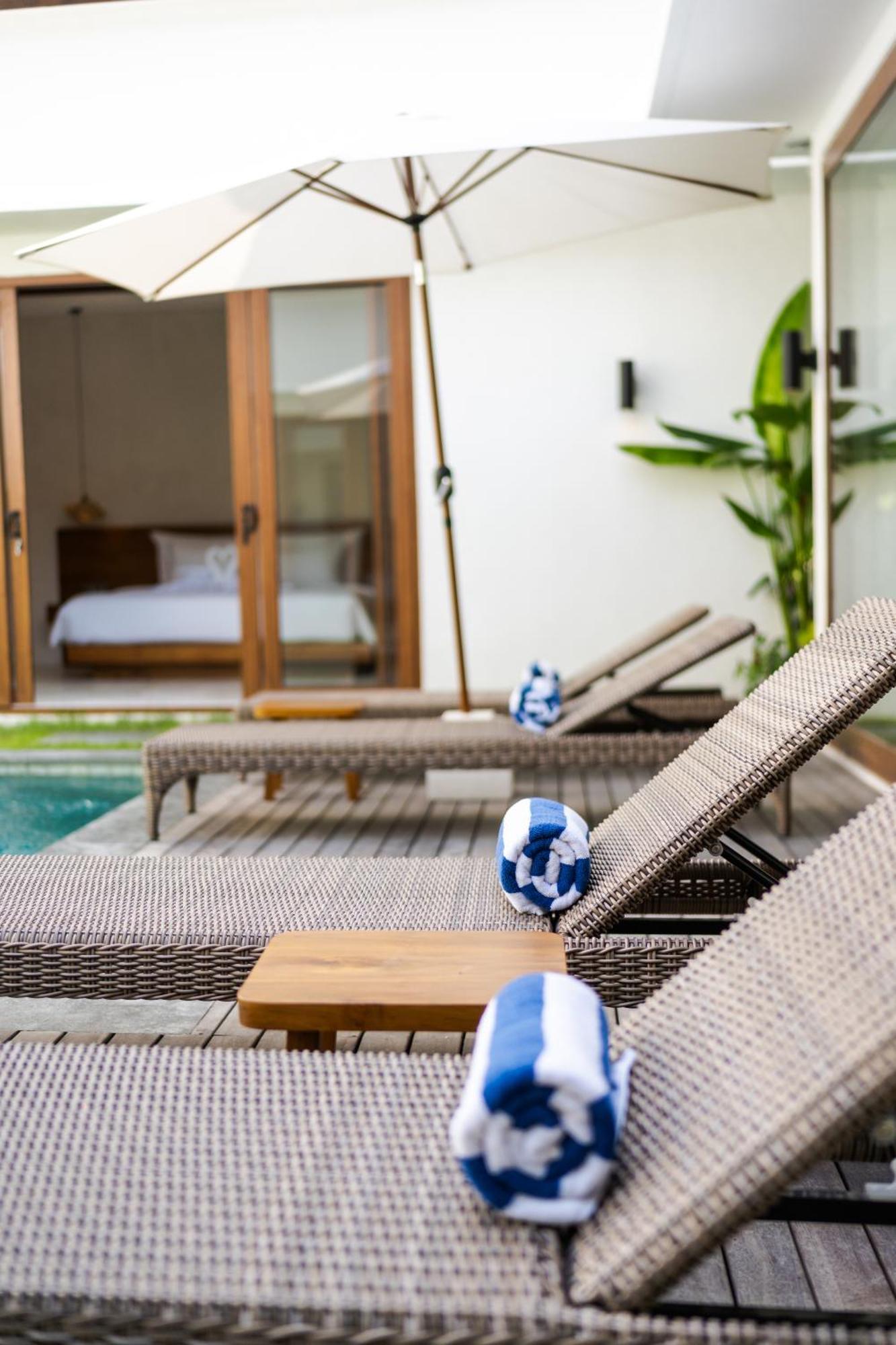 J4 Villas Sanur Exterior photo