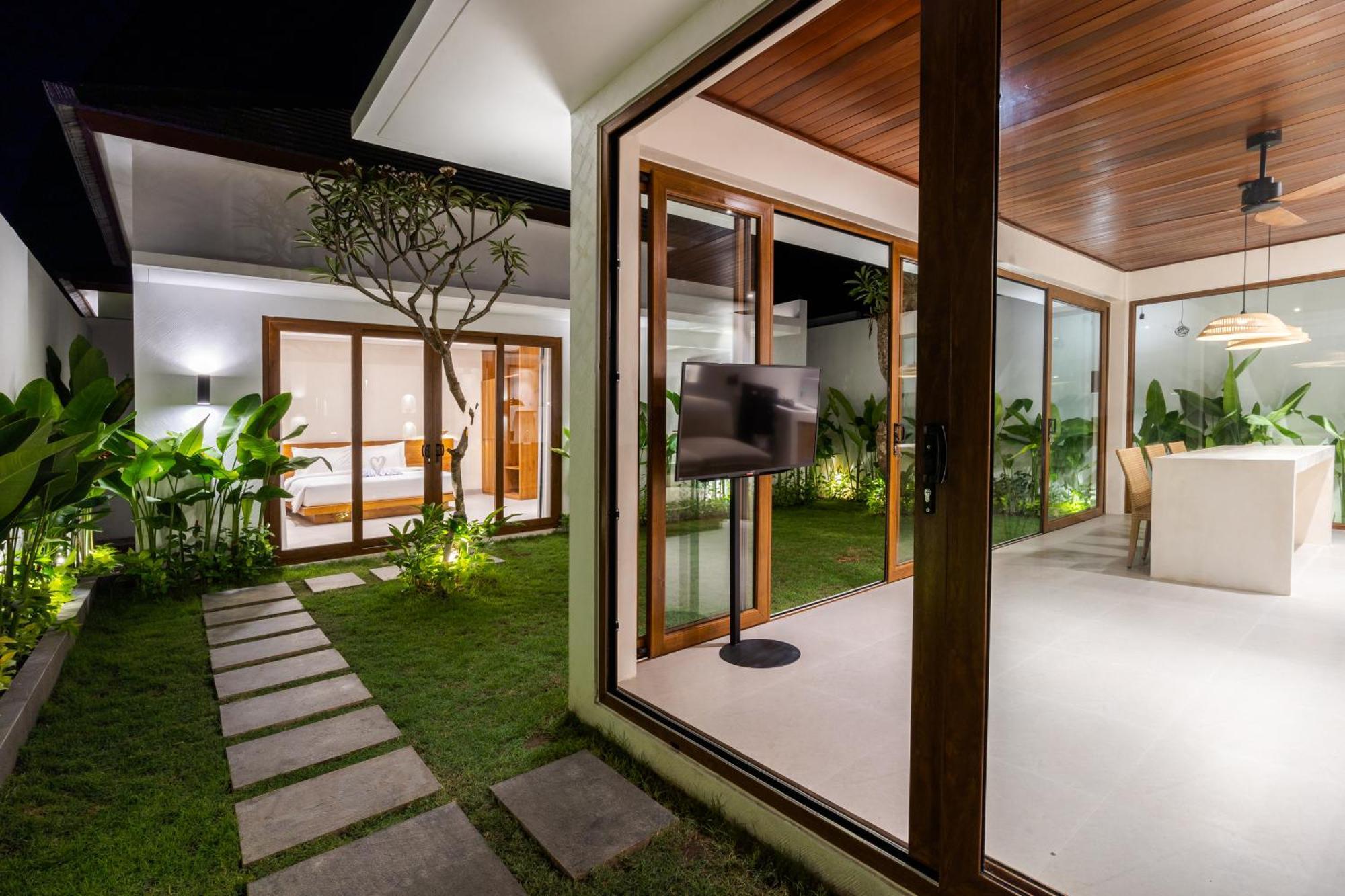 J4 Villas Sanur Exterior photo